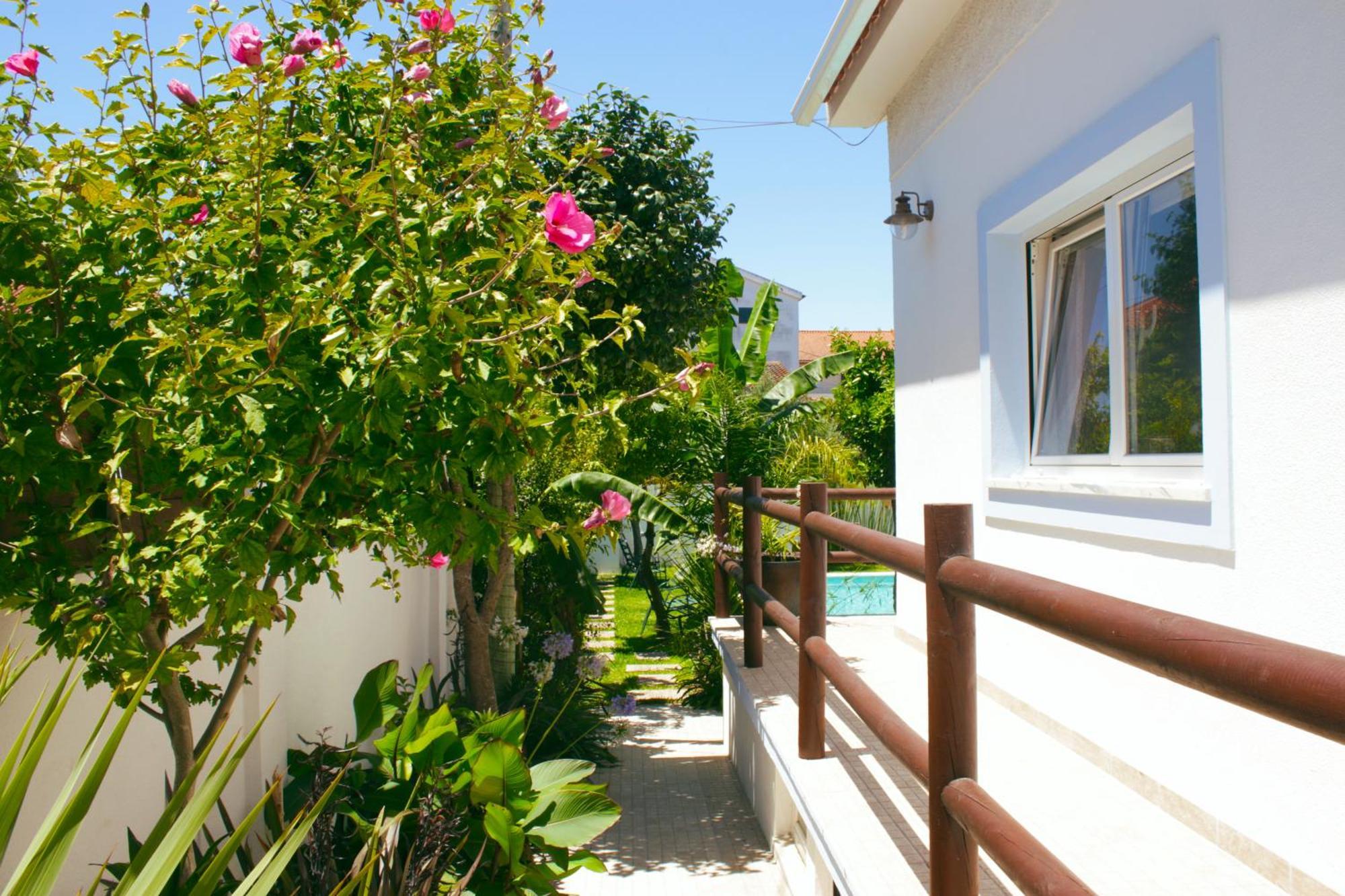 Vila Vale Guest House - Surf & Yoga Charneca  Luaran gambar